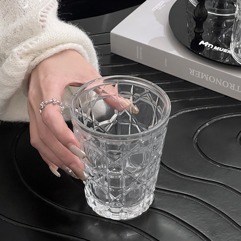 แก้วไวน์แบบตะวันตกลายเพชรแนววิ - Wine In Beer Glass บทวิจารณ์และราคา